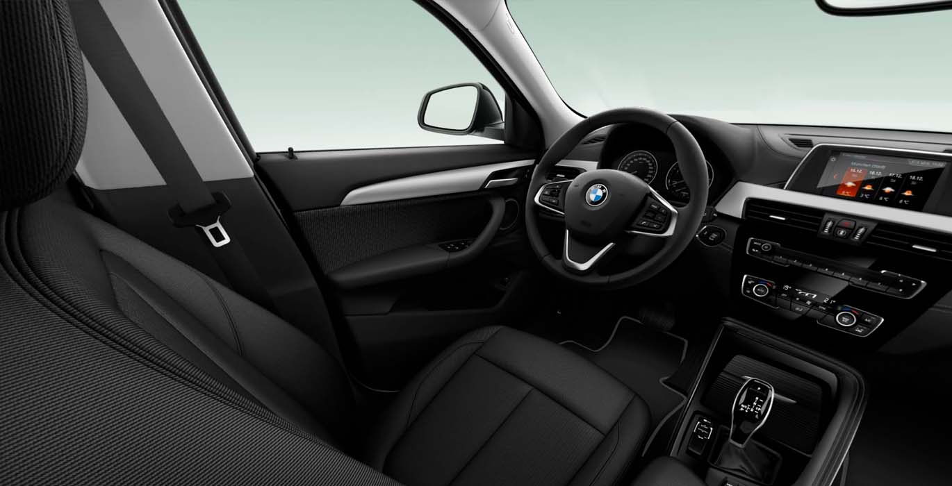 BMW X2 sDrive18d Interior delantera 2 | Total Renting