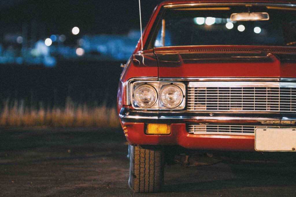 El coche que sale en el trailer de «El club de la medianoche»